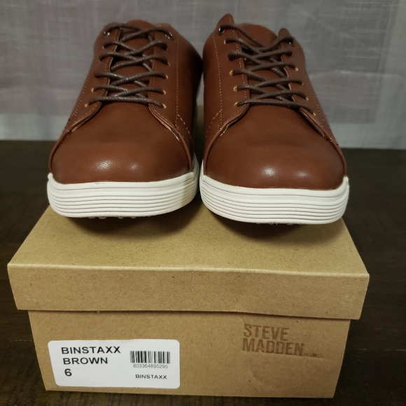 Steve Madden Youth Fashion Sneakers - Picture 4 of 7